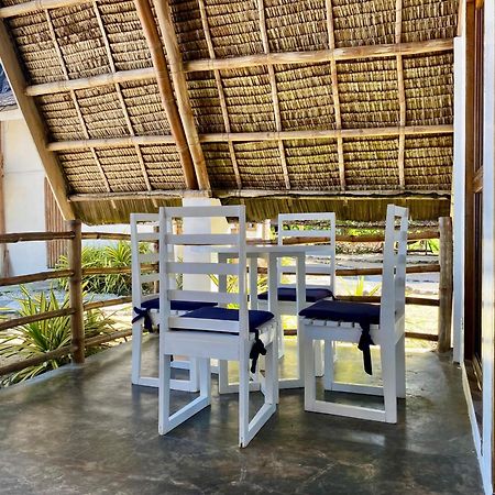 Surya Beach Resort Palawan Aborlan Exteriör bild