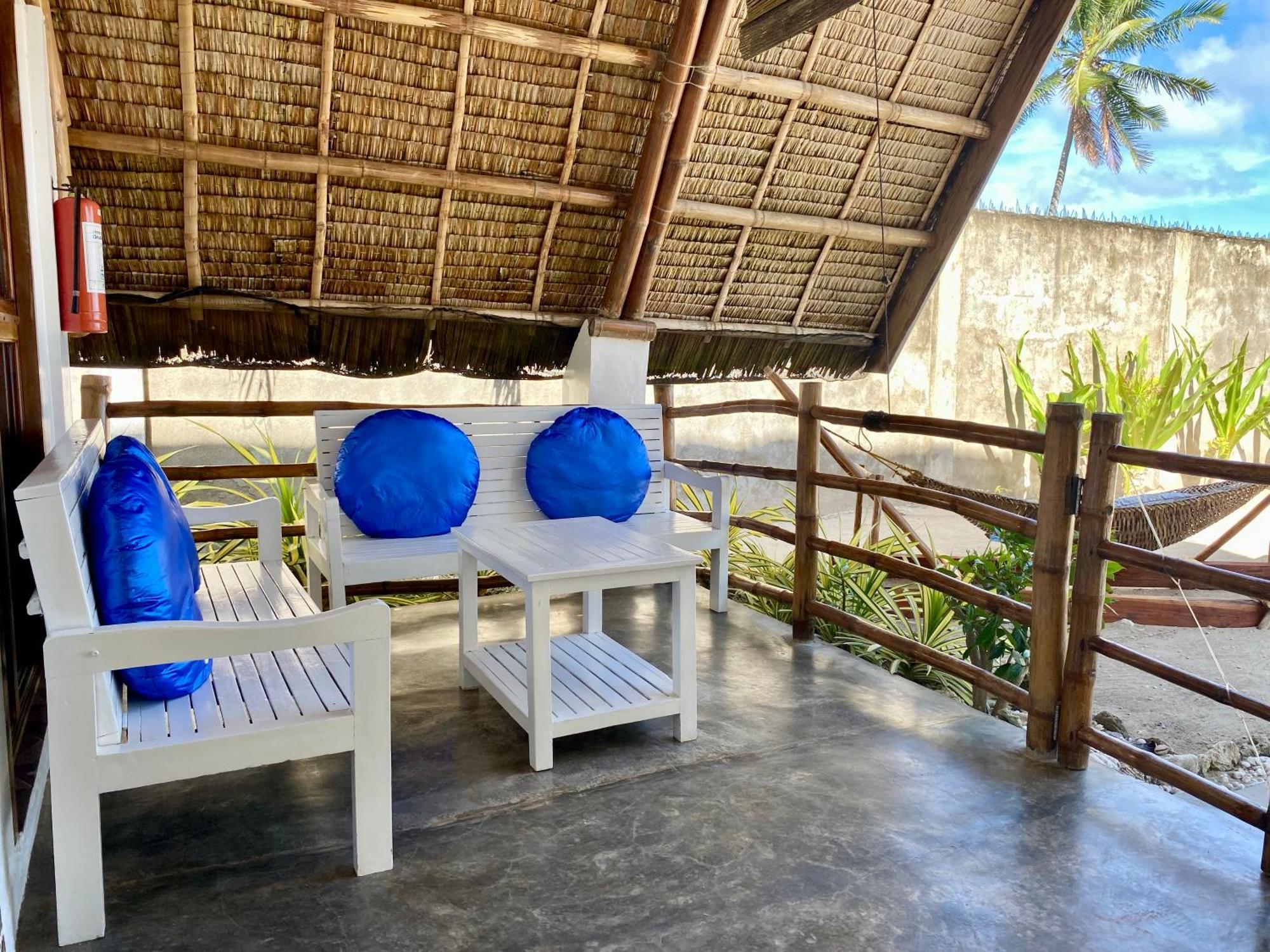 Surya Beach Resort Palawan Aborlan Exteriör bild