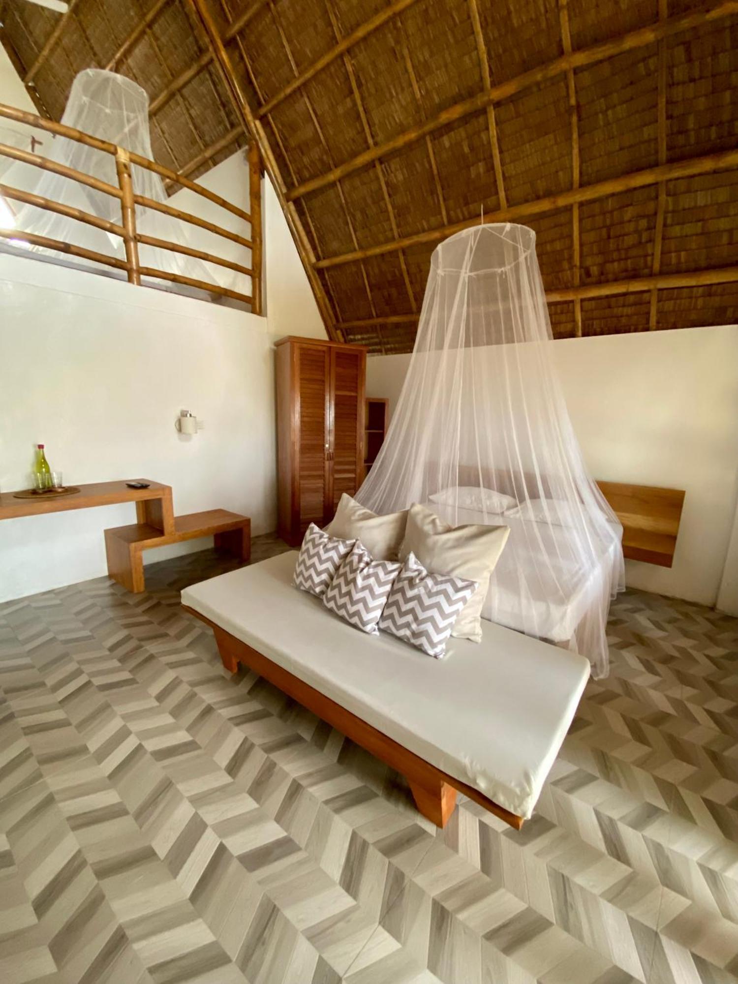 Surya Beach Resort Palawan Aborlan Exteriör bild