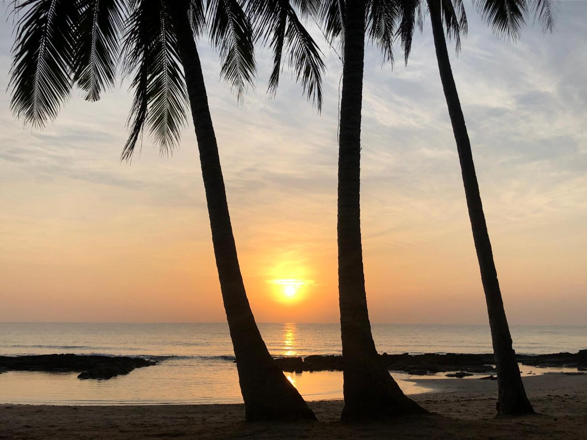 Surya Beach Resort Palawan Aborlan Exteriör bild
